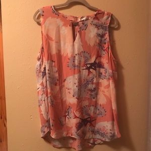 Chiffon keyhole sleeveless blouse